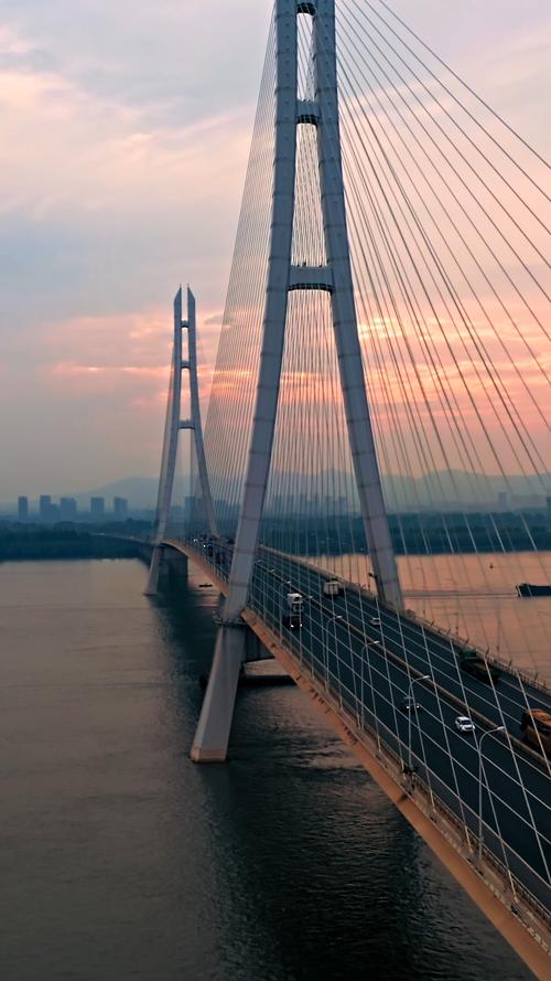 南京长江三桥的相关图片
